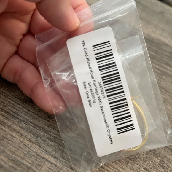 18k Gold Plated Hoop Earrings with Swarovski Crystals. - Picture 3 of 4